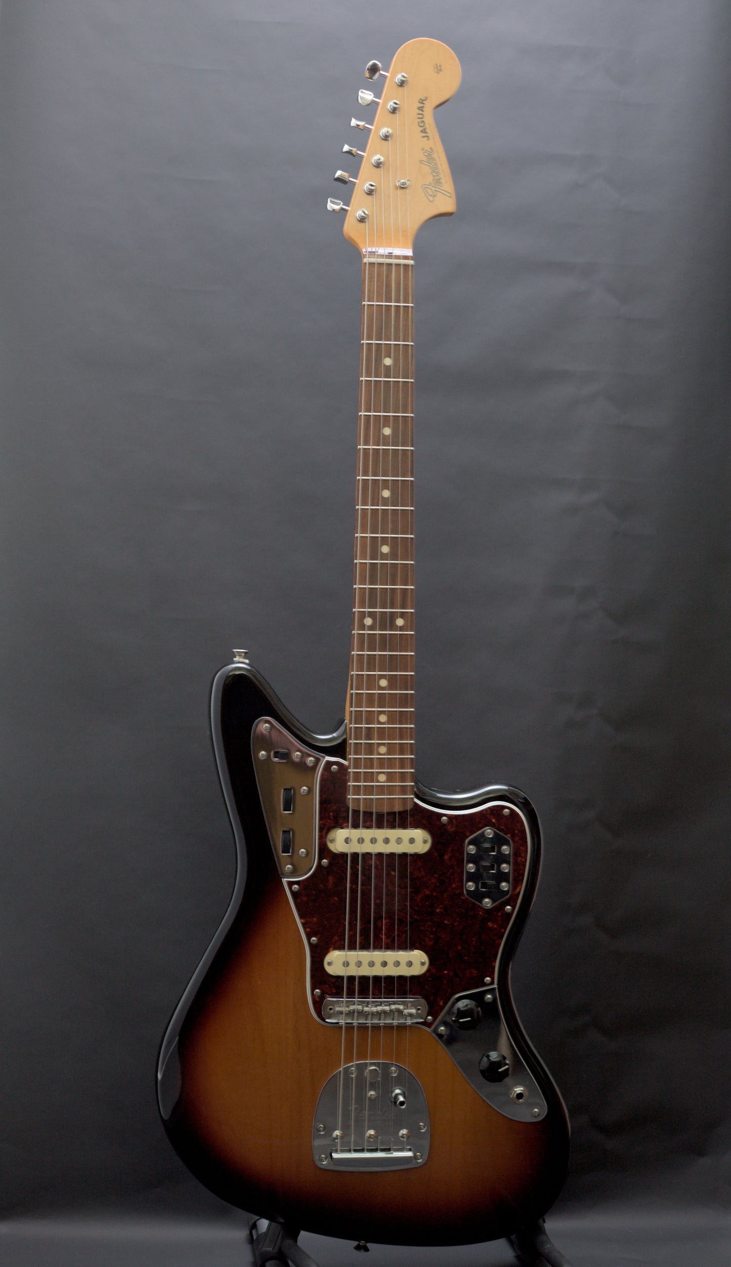 Fender Vintera '60s Jaguar 2021 - 3 Colour Sunburst