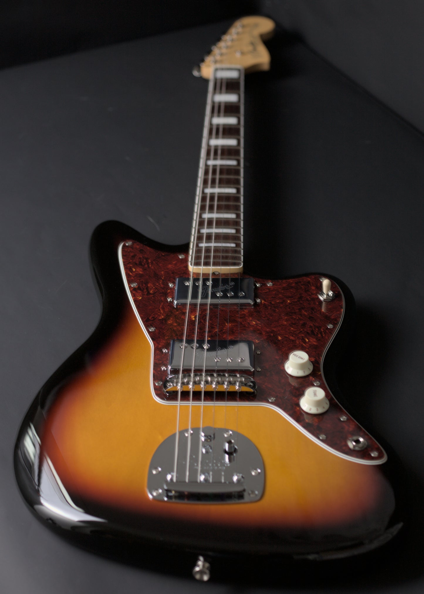 Fender MIJ Traditional Limited Edition '60s Jazzmaster CuNiFe HH 2023 - 3-Colour Sunburst