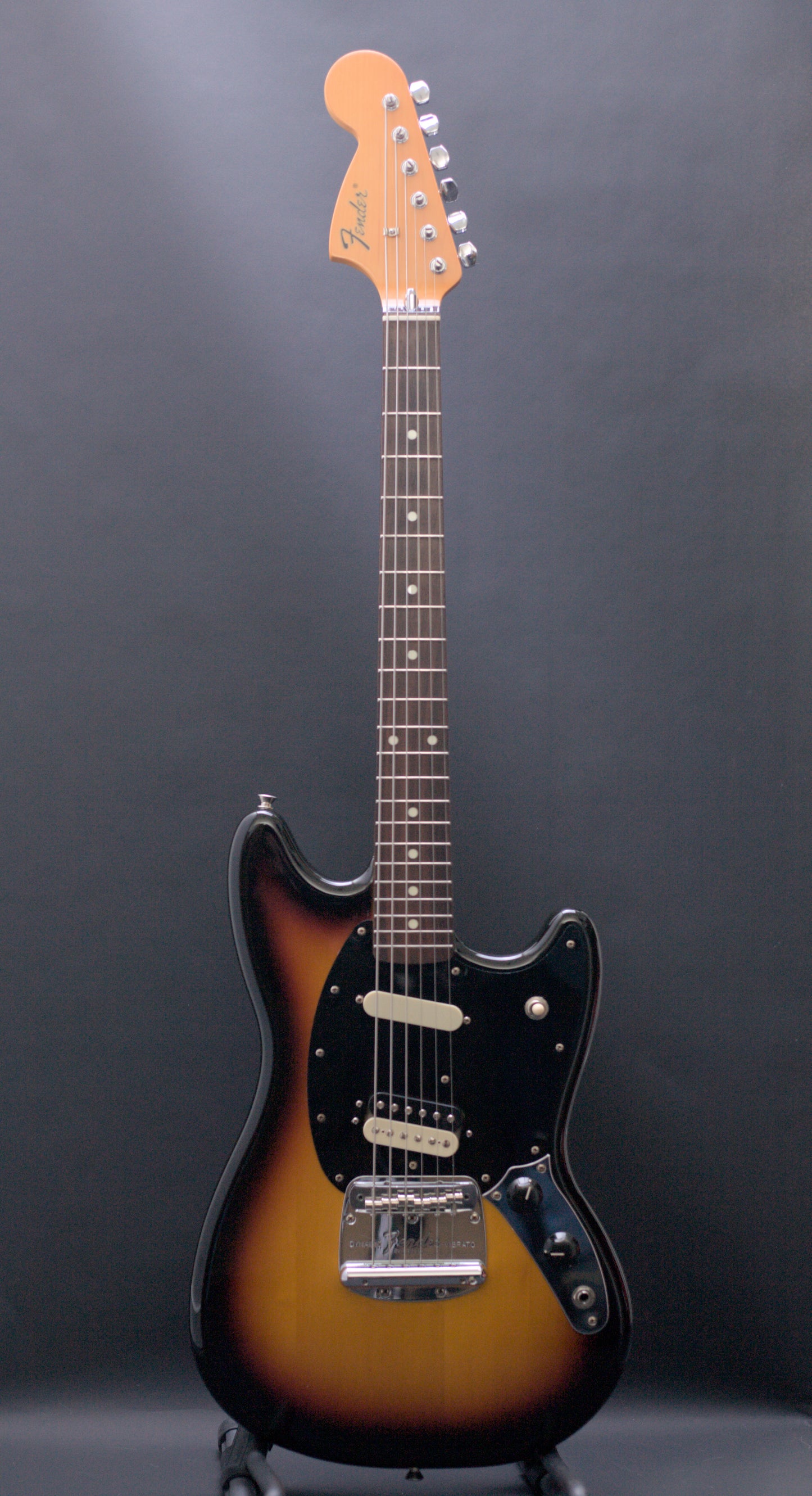 Fender Japan Traditional Mustang Limited Edition w/ Reverse Headstock - 3 Colour Sunburst