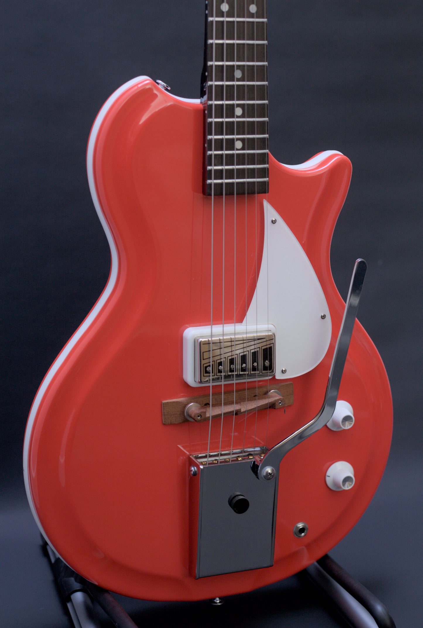 Supro Americana Series Belmont 1572 Vibrato  - Poppy Red with original 1960s case