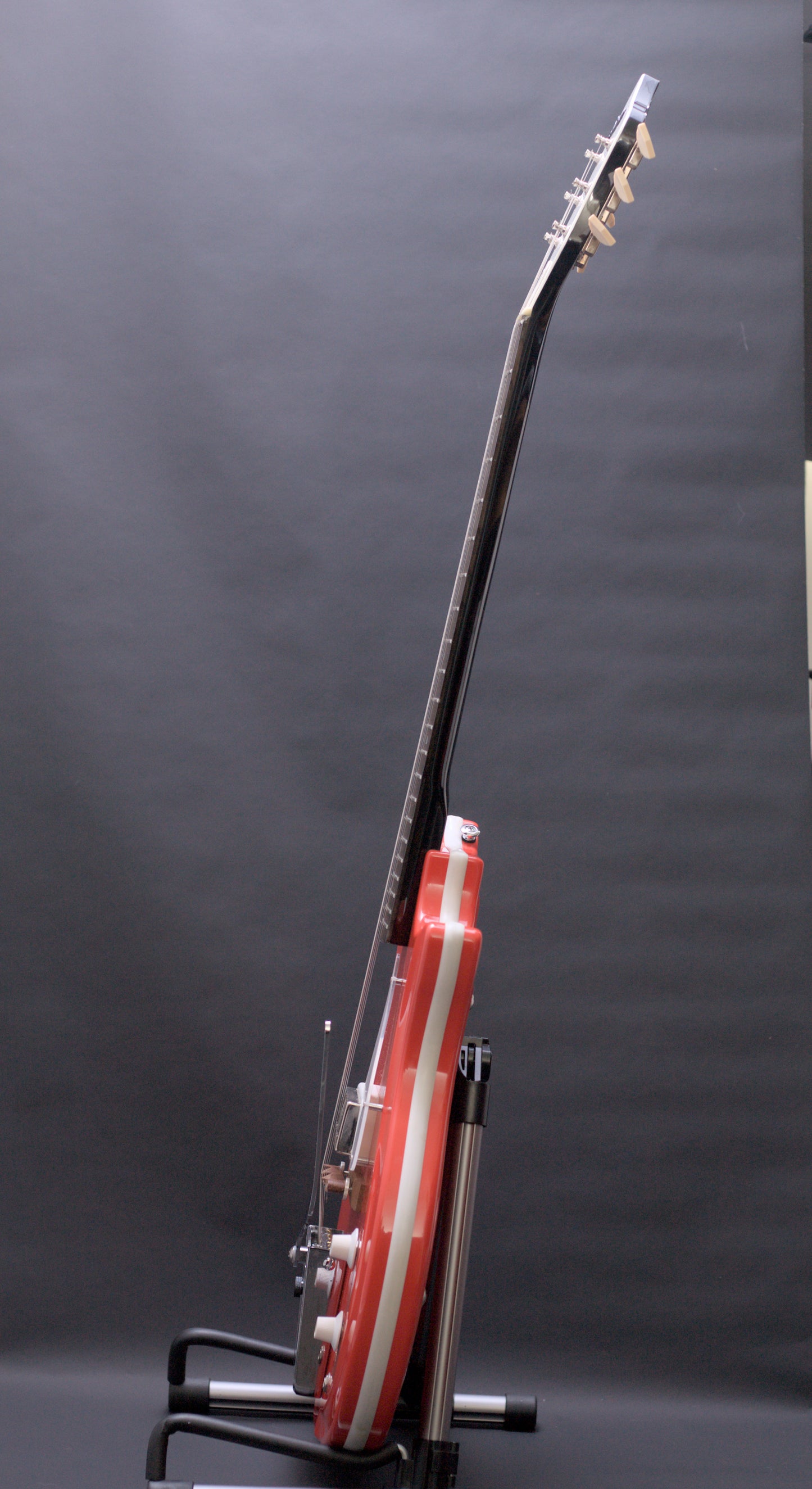 Supro Americana Series Belmont 1572 Vibrato  - Poppy Red with original 1960s case