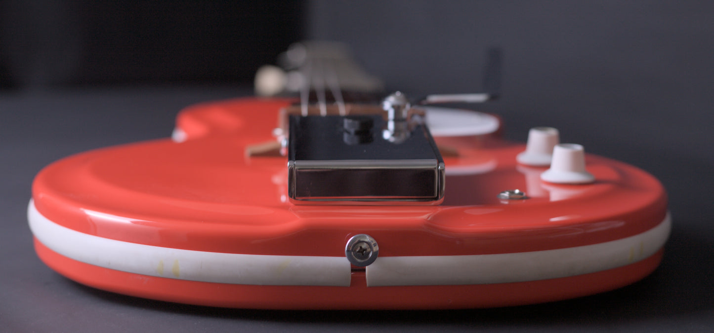 Supro Americana Series Belmont 1572 Vibrato  - Poppy Red with original 1960s case