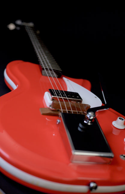 Supro Americana Series Belmont 1572 Vibrato  - Poppy Red with original 1960s case