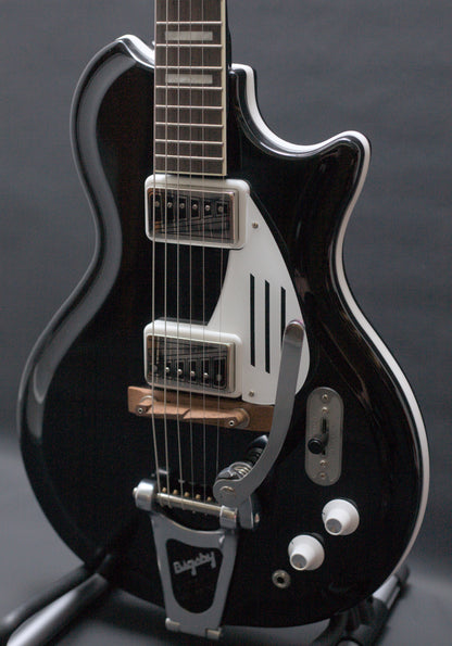 Supro Americana Series Black Holiday 1575JB with Bigsby - Jet Black
