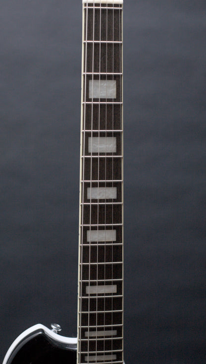 Supro Americana Series Black Holiday 1575JB with Bigsby - Jet Black