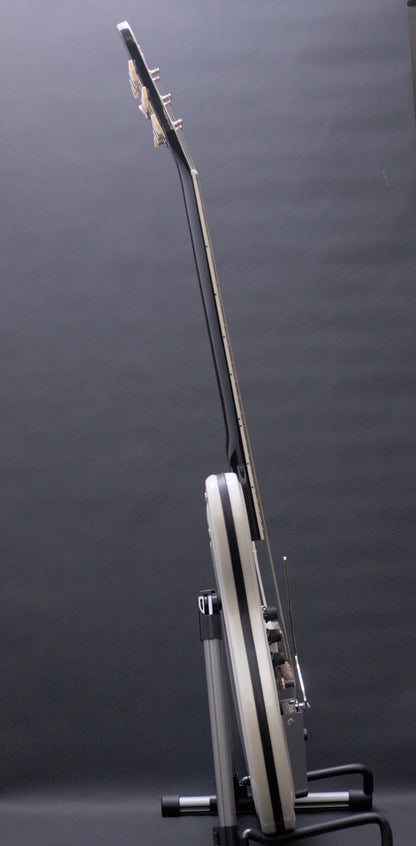 Supro Americana Series White Holiday 1571 Vibrato - Dawn White
