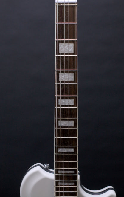Supro Americana Series White Holiday 1571 Vibrato - Dawn White