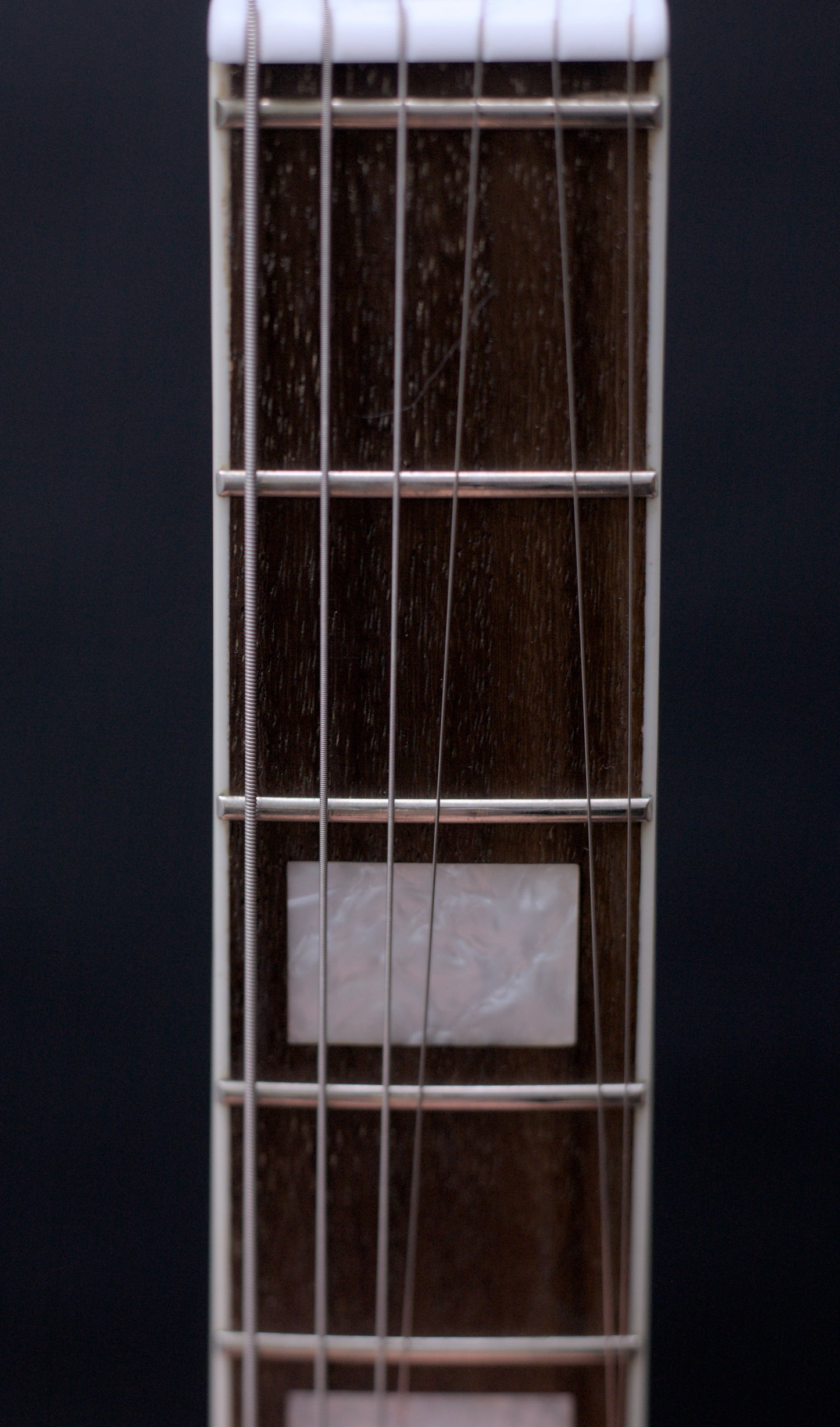 Supro Americana Series White Holiday 1571 Vibrato - Dawn White