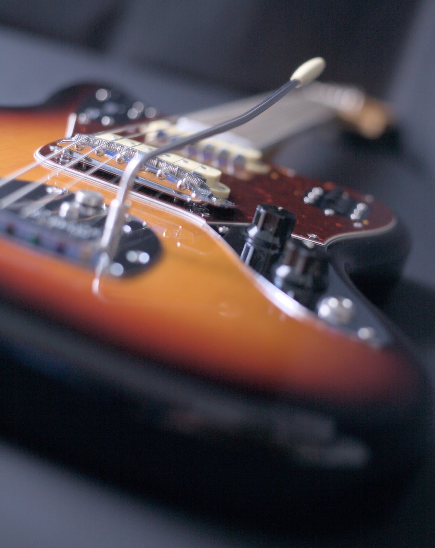 Fender American Original '60s Jaguar - 3-Color Sunburst