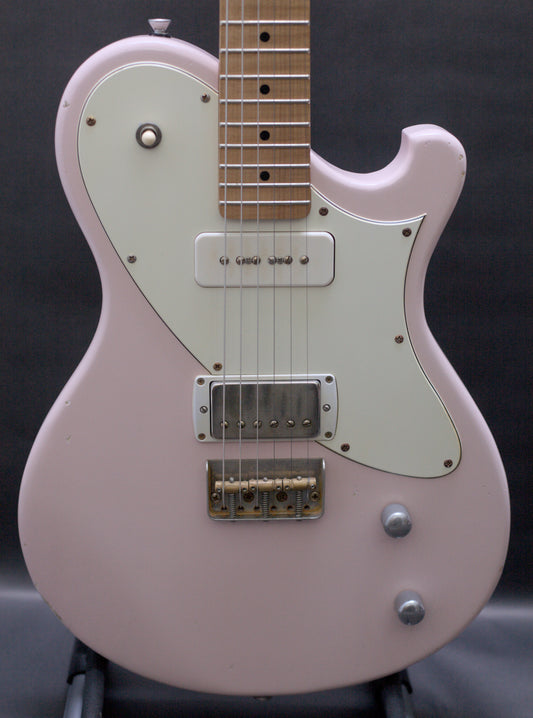 Seth Baccus Shoreline JM H90, Roasted Flame Maple Neck, Aged Nitro Shell Pink