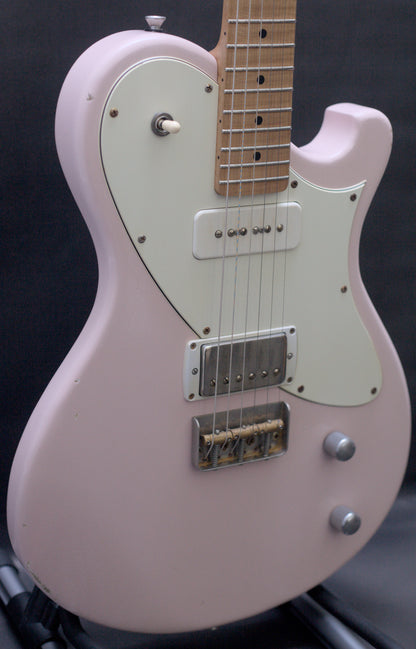 Seth Baccus Shoreline JM H90, Roasted Flame Maple Neck, Aged Nitro Shell Pink