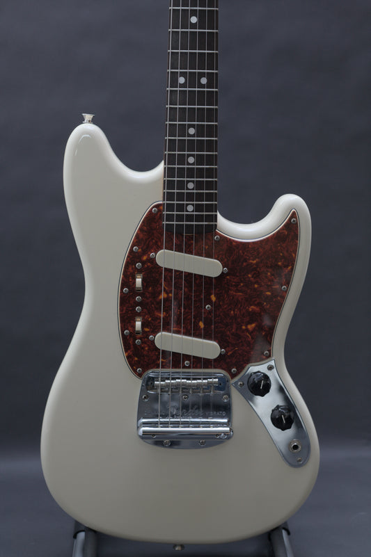 Fender Classic Series '65 Mustang, 2011, Made In Japan, Olympic White