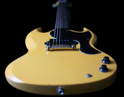 Maybach Albatroz 65 2002, Aged TV Yellow - MINT