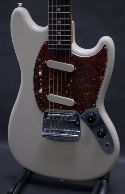 Fender Classic Series '65 Mustang, 2011, Made In Japan, Olympic White