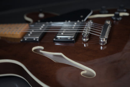 Squier Classic Vibe Starcaster - Walnut