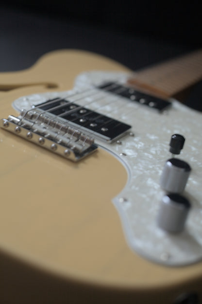 Fender Vintera '70s Telecaster Thinline - Vintage Blonde - MINT - 6lb 9oz w/ gigbag