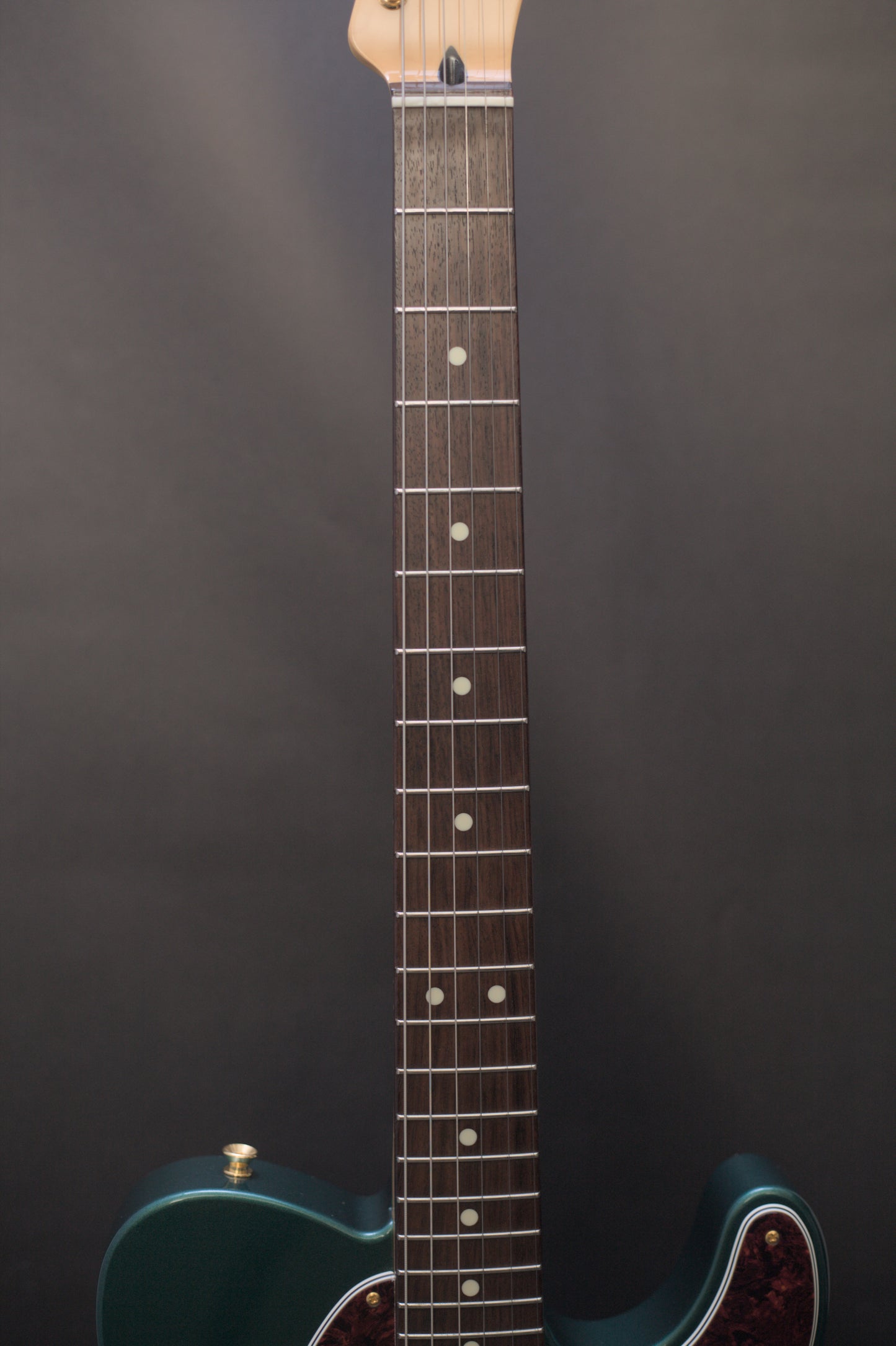 Fender MIJ FSR Collection Hybrid II Telecaster Japan 2024 - Sherwood Green Metallic Gold