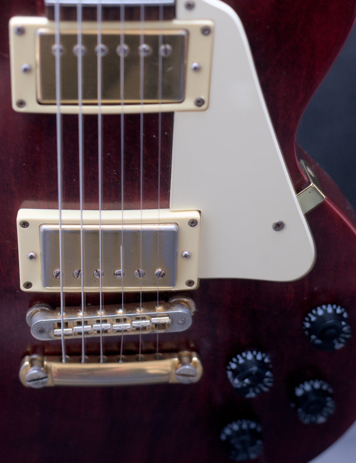 Gibson Les Paul Studio 2005 - Wine Red w/ Gold hardware