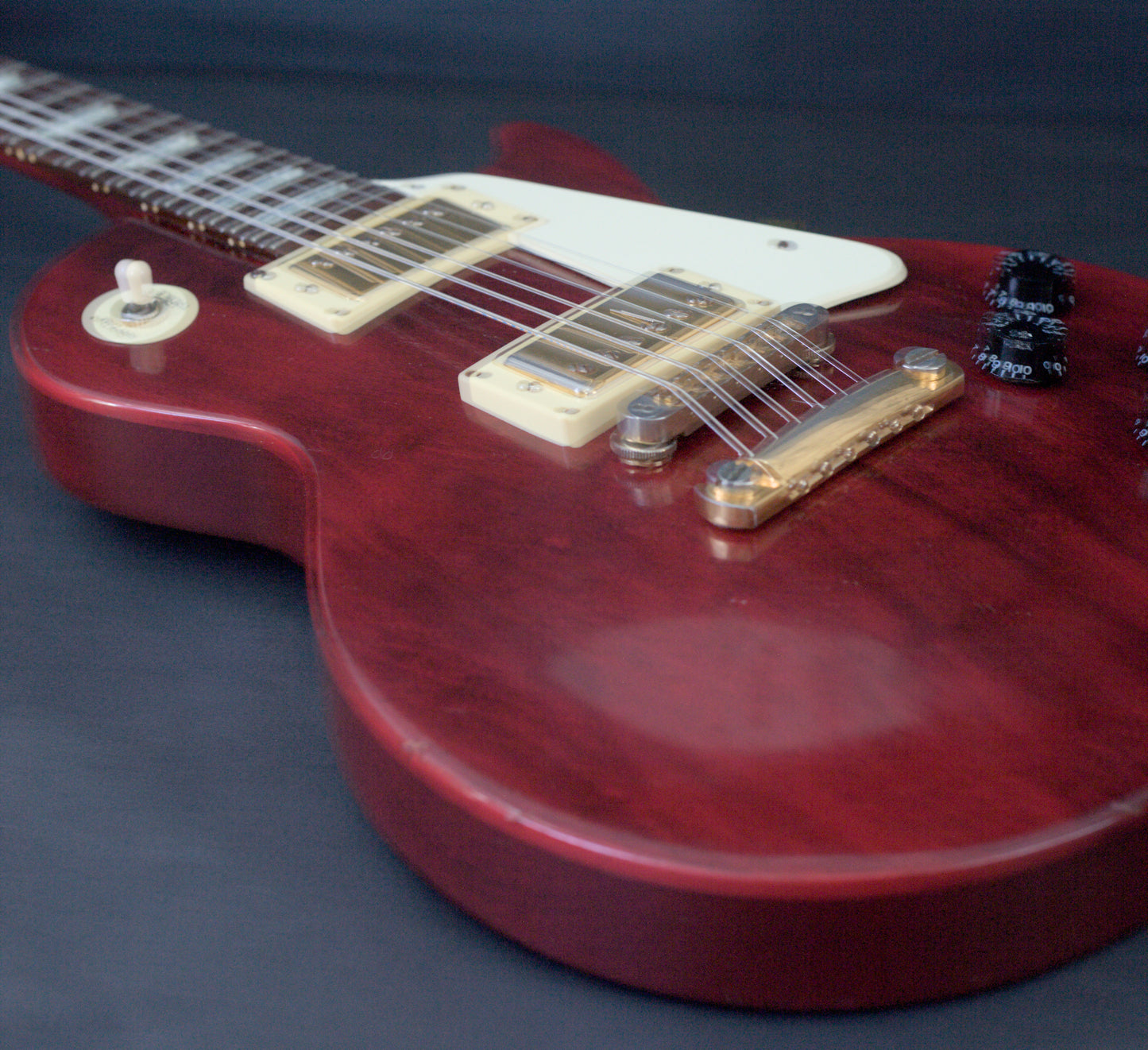 Gibson Les Paul Studio 2005 - Wine Red w/ Gold hardware