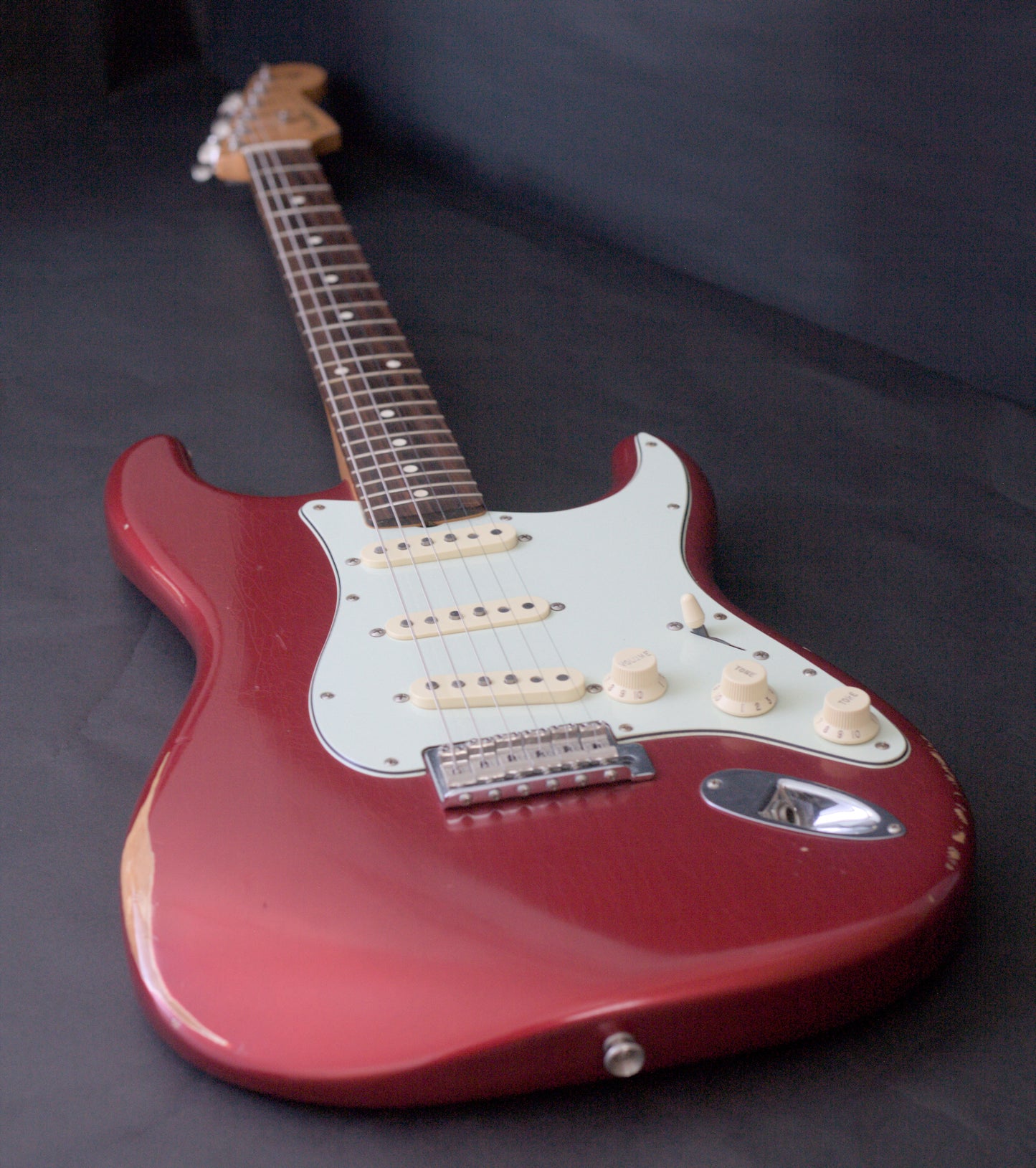 Fender FSR Road Worn '60s Stratocaster 2020 - Candy Apple Red w/ case