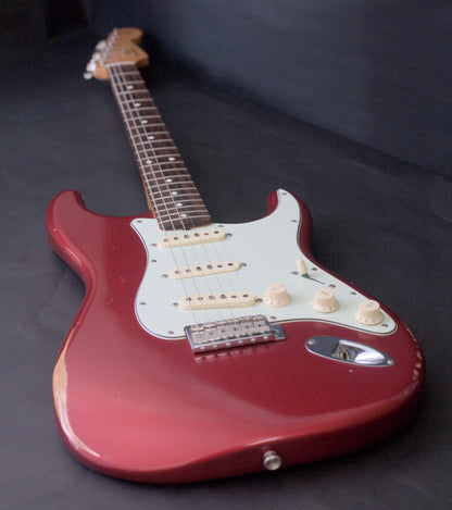 Fender FSR Road Worn '60s Stratocaster 2020 - Candy Apple Red w/ case