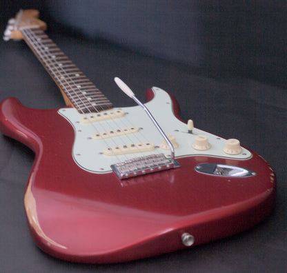 Fender FSR Road Worn '60s Stratocaster 2020 - Candy Apple Red w/ case