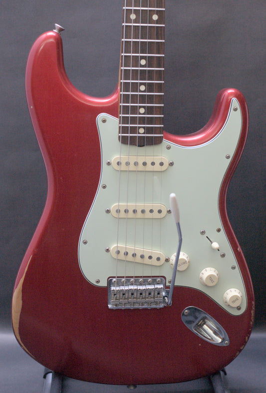 Fender FSR Road Worn '60s Stratocaster 2020 - Candy Apple Red w/ case