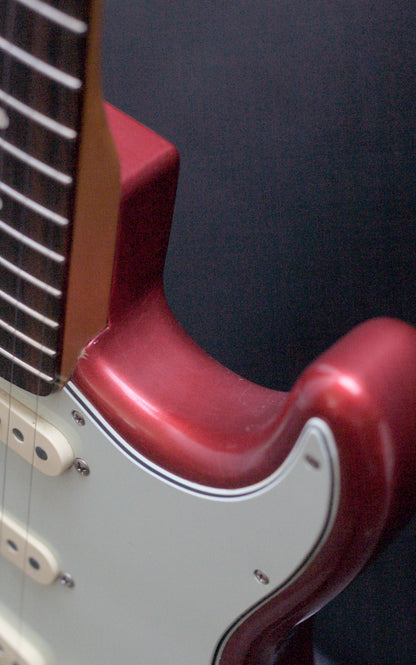 Fender FSR Road Worn '60s Stratocaster 2020 - Candy Apple Red w/ case